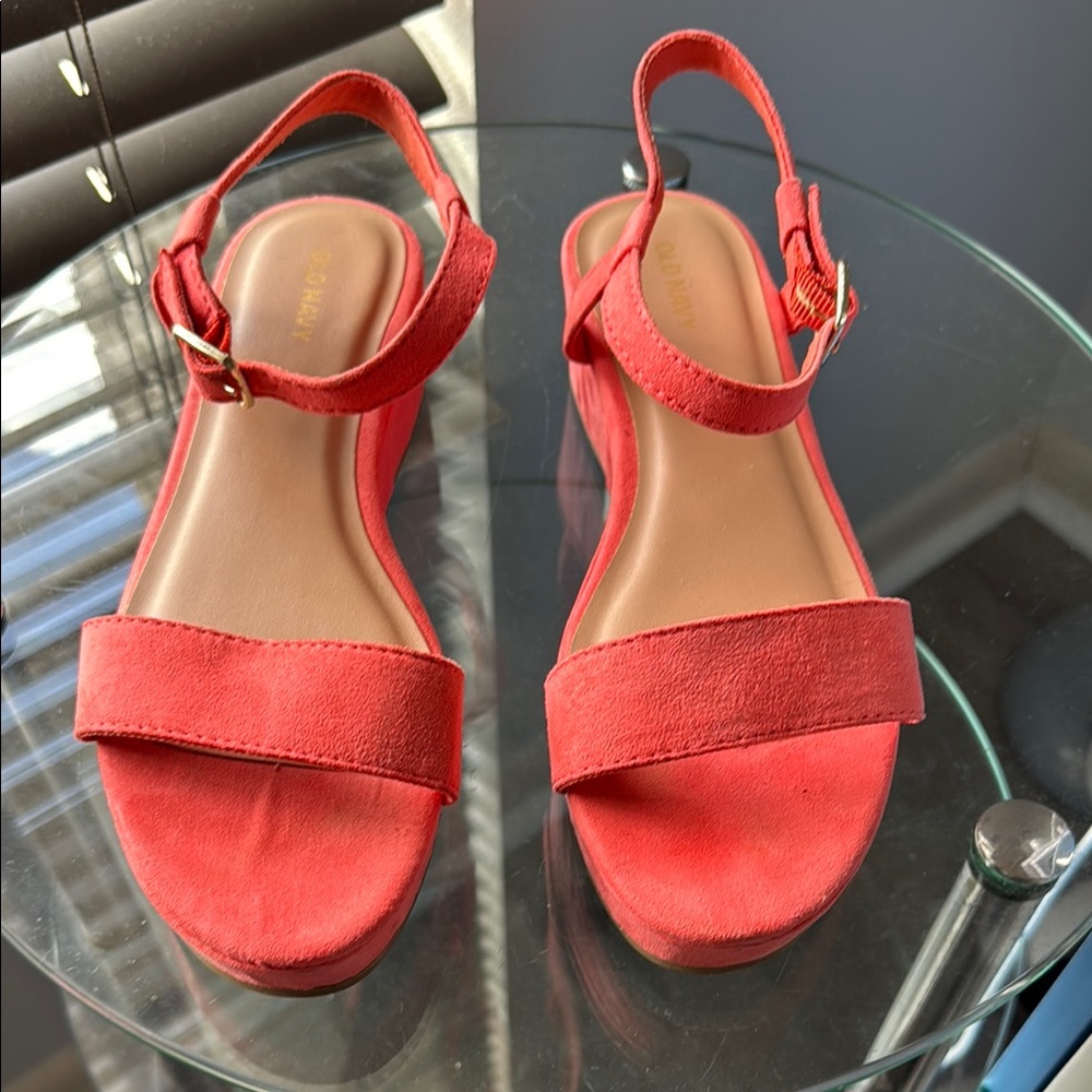 Old Navy Red Sandals with Ankle Strap and Textured Straps